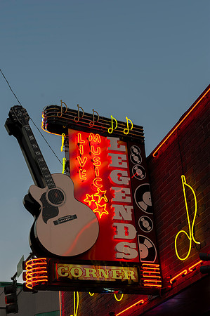Neon_004_1_C_16b_©_Richard_Hyde__DSC5546