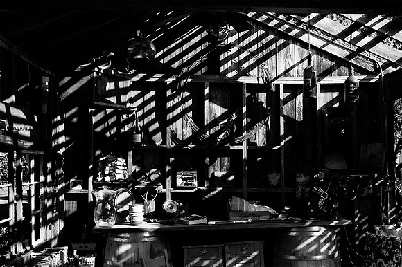 Outdoor Studio  01  BW  ©  Richard Hyde  2023