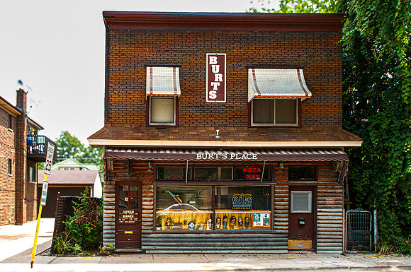 Burt's Place  1  C   8b  ©  Richard Hyde  2023