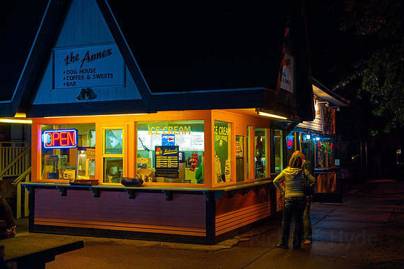 Ice Cream-Saugatuck  1  C  8b  ©  Richard Hyde  2023