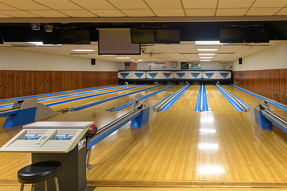 Wayne's Lanes 1  C  8b  ©  Richard Hyde  2023