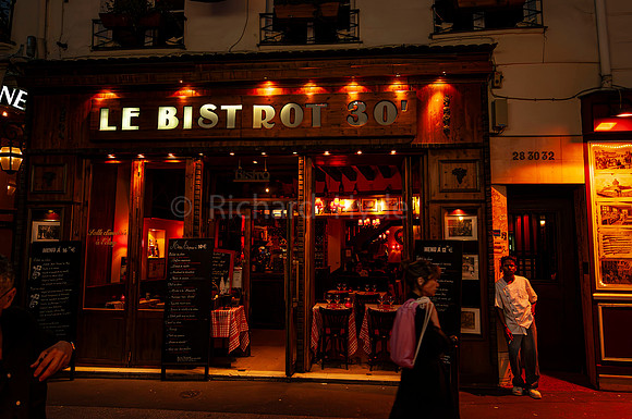Paris RED-YELLO  01  1  C  16b  ©  Richard Hyde  2024